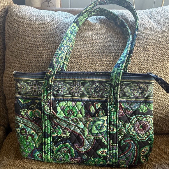 Vera Bradley Handbags - Vera Bradley Vibrant Green and Navy Patterned Tote